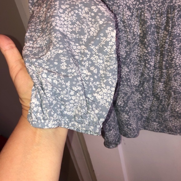 Women's Ricki’s Blue Floral Top xl. Rayon fabric makes it cool wearing - Picture 6 of 10